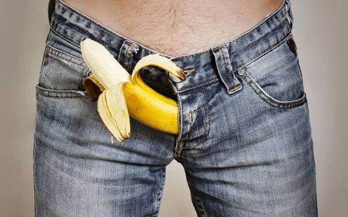 Veliki penis na primjeru banane